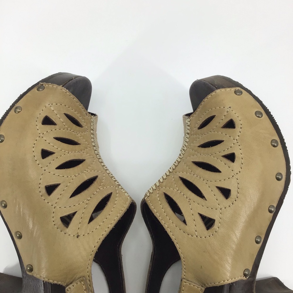 Dansko Rowena Tan Leather Sling Back Sandals - Picture 8 of 16